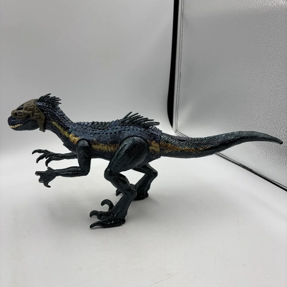 Jurassic World Track N Attack Indoraptor Dinosaur Figure with Tracking Gear